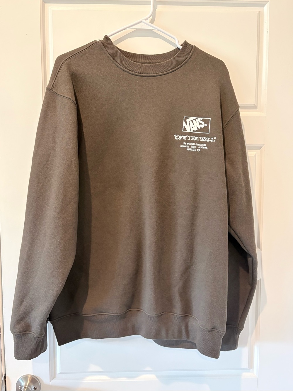 Vans Men's 'Off The Wall' Crewneck Sweatshirt - Medium